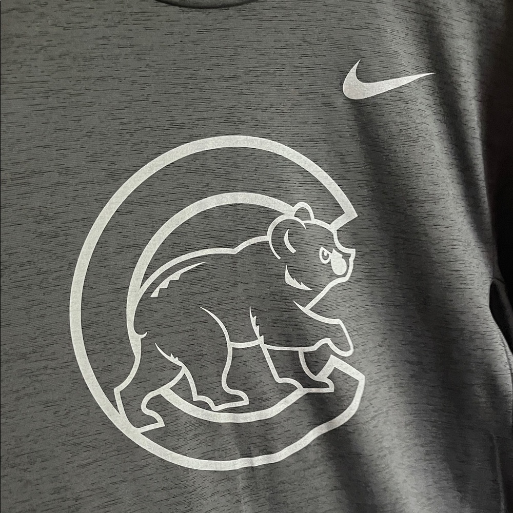 Nike Charcoal Tee with Chicago Cubs Graphic